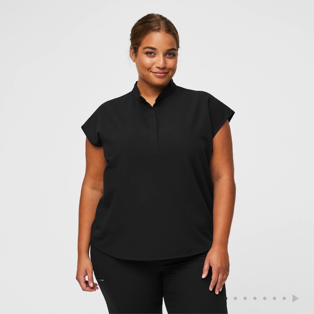 FIGS RAFAELA OVERSIZED BLACK SCRUB TOP XL